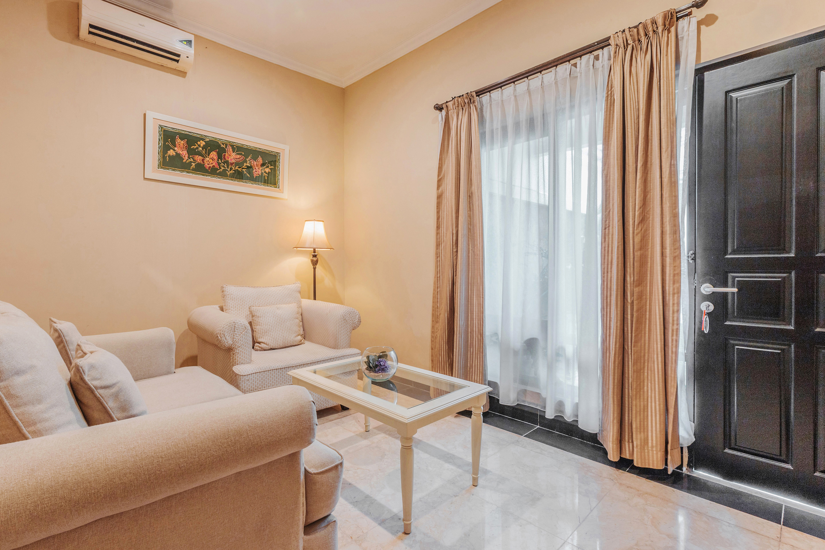suite room ruang tamu 2